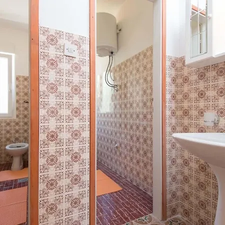 Ferienhaus Ferienhaus Fuer 13 Personen In Orebic, Dalmatien Sueddalmatien *
